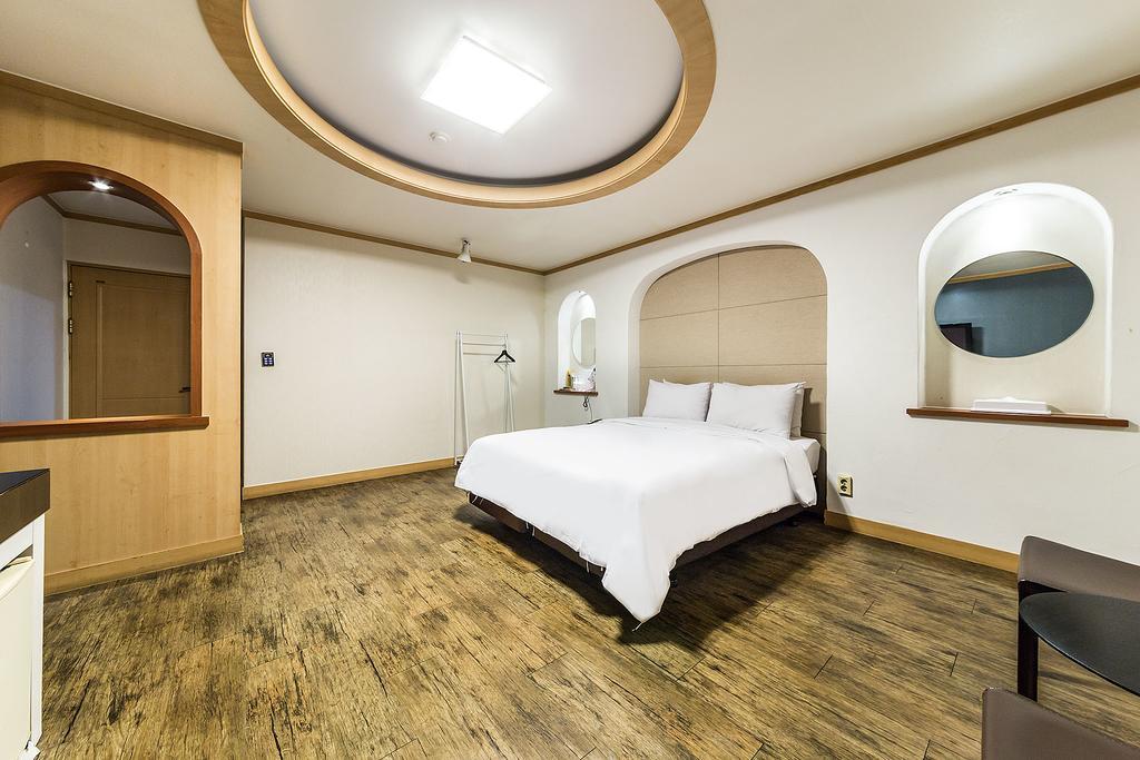 Hotel Tate Сувон Екстериор снимка