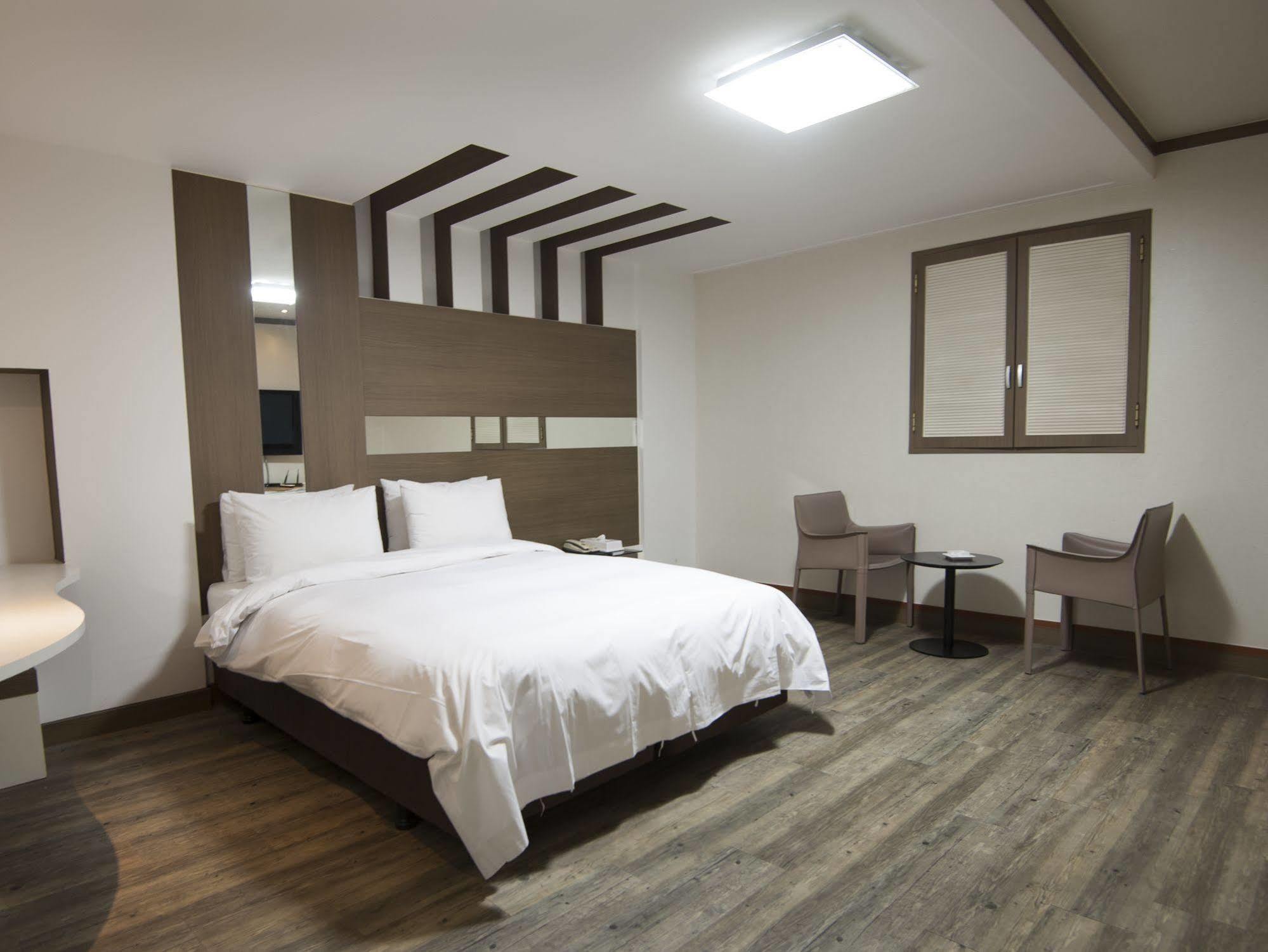 Hotel Tate Сувон Екстериор снимка